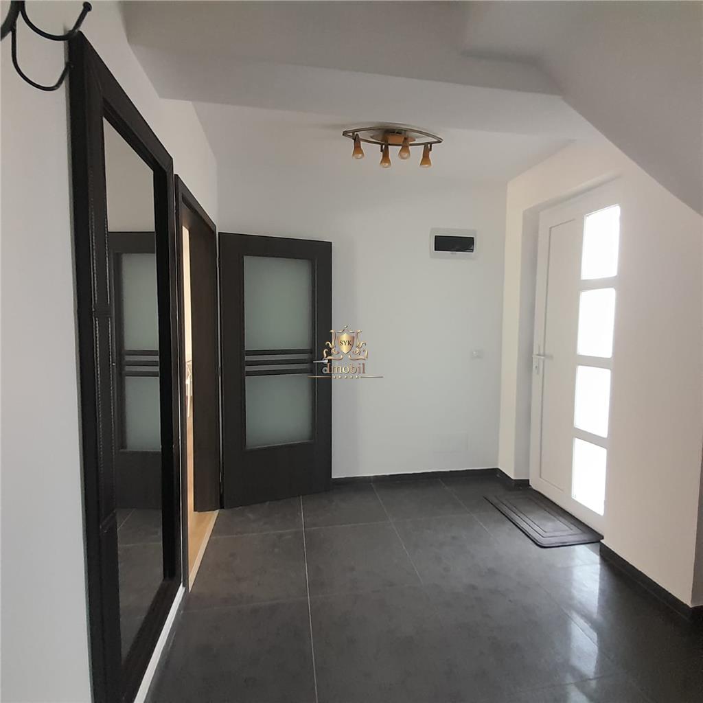 Finalizatala asfalt !Vila cu 5 camere si pod amenajat.MUTARE IMEDIATA! - Iasi