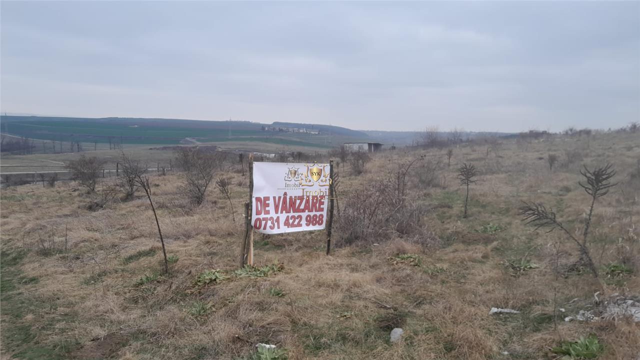 LOC DE CASA CU PRIVELISTE LAC! Teren Valea adanca  linga 5 drumuri! - Iasi