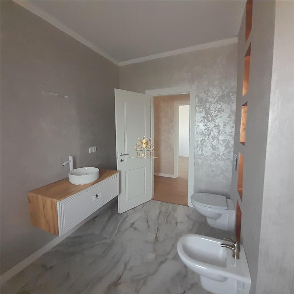 Casa eleganta semimobilata cu 5 camere  linga Lidl Bucium! - Iasi