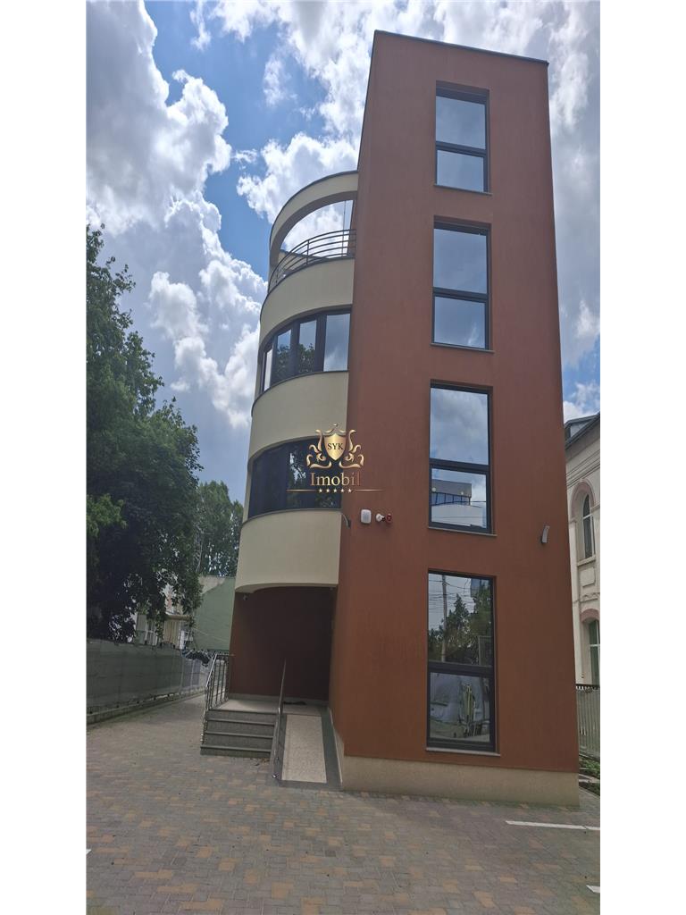 Spatiu de inchiriat D+3E.Pretabil clinica medicala sau birouri.10 locuri de parcare! - Iasi