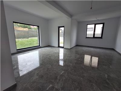 Vila eleganta cu beci si garaj centru Tomesti -195000 euro! 
MUTARE IMEDIATA!