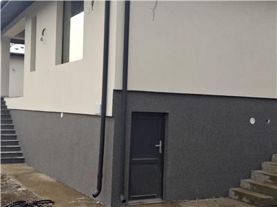 Casa pe parter  4 camere cu  2 beciuri si terasa ! centruTomesti. Finalizare rapida!
