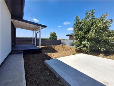 Casa eleganta 4 camere cu 500mp teren.Bucium Visani.