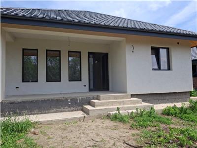 Casa pe parter  3 camere Barnova la asfalt. Comision 0!