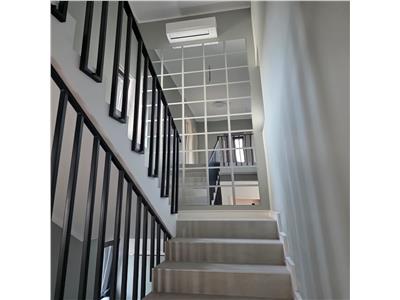 Casa de LUX superba construita si finisata impecabil! 5 camere -dormitor jos- -3 bai -dresing- 500mp de 5 Drumuri Valea Adanca.Tva inclus!
