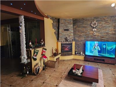 Vila eleganta -  proiect deosebit crama garaj sala de fitnes foisor si 825m teren Plopii fara sot Bucium