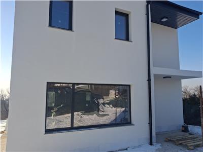 Vila de Lux cu Semineu si gratar zidit in curte- BARNOVA  finalizare rapida!