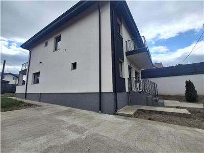 Vila model deosebit -5 camere -dresing- 3 bai Bucium Barnova. Rest de plata.Mutare imediata.